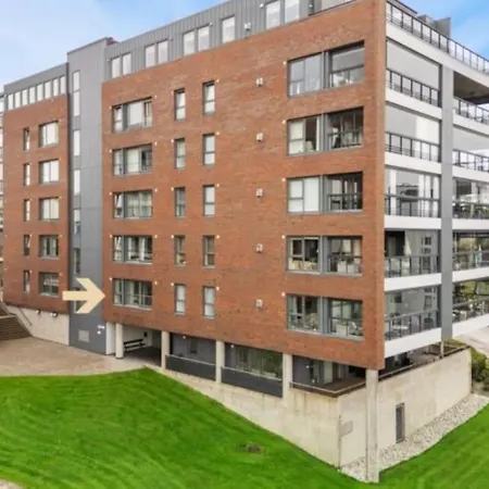 Διαμέρισμα Sentral Leilighet, Med Parkering